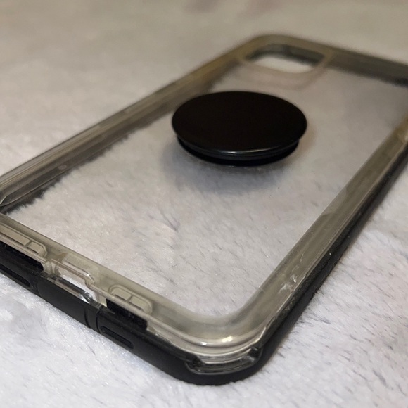 iPhone 11 Pro Max phone case - Picture 2 of 3